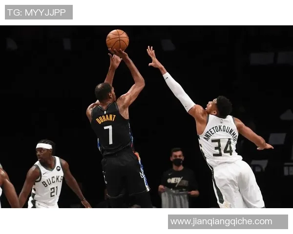 篮网与雄鹿激战第4节精彩回顾球员表现与关键时刻分析